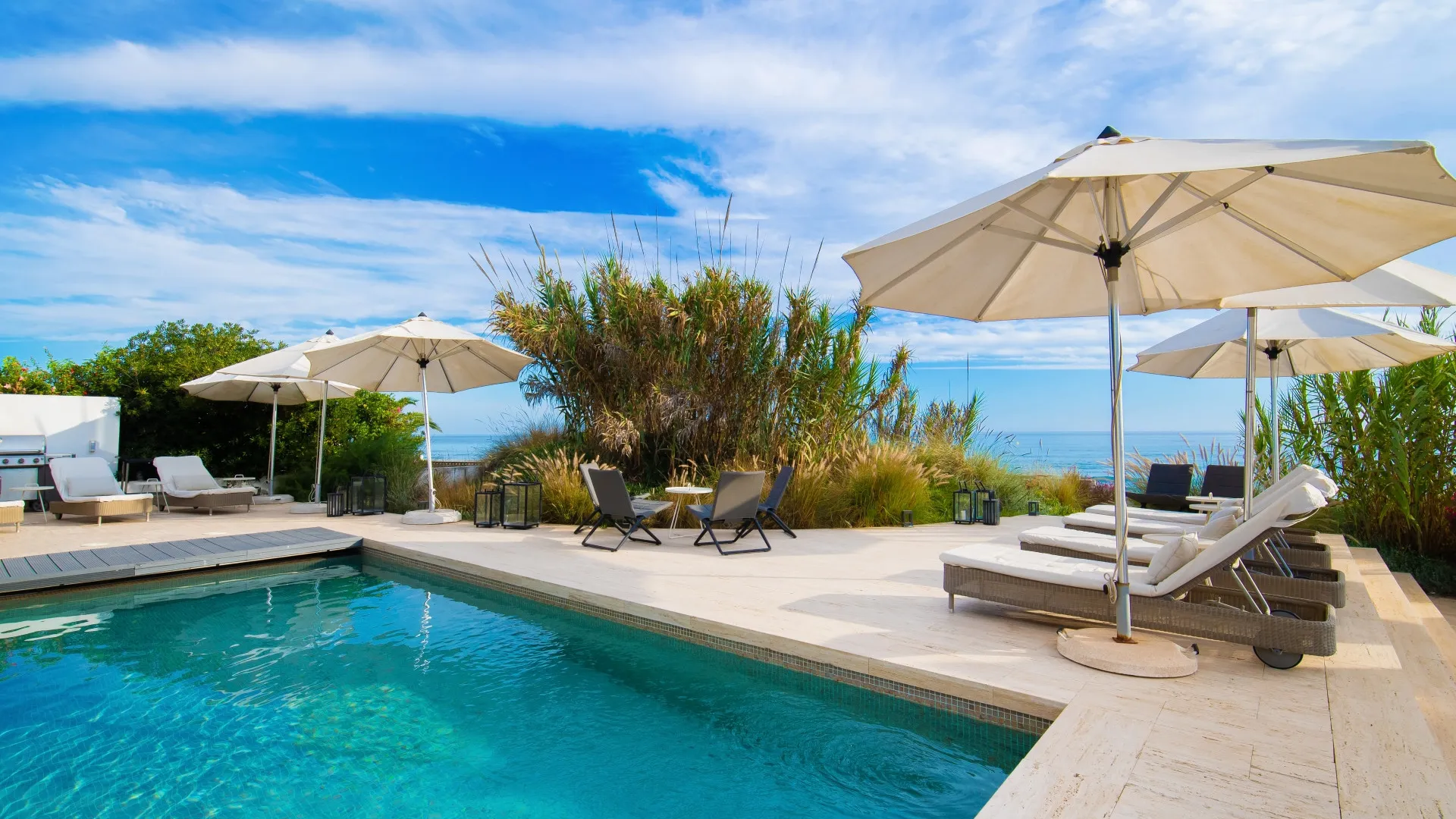 Se vende villa de 6 dormitorios en Costabella