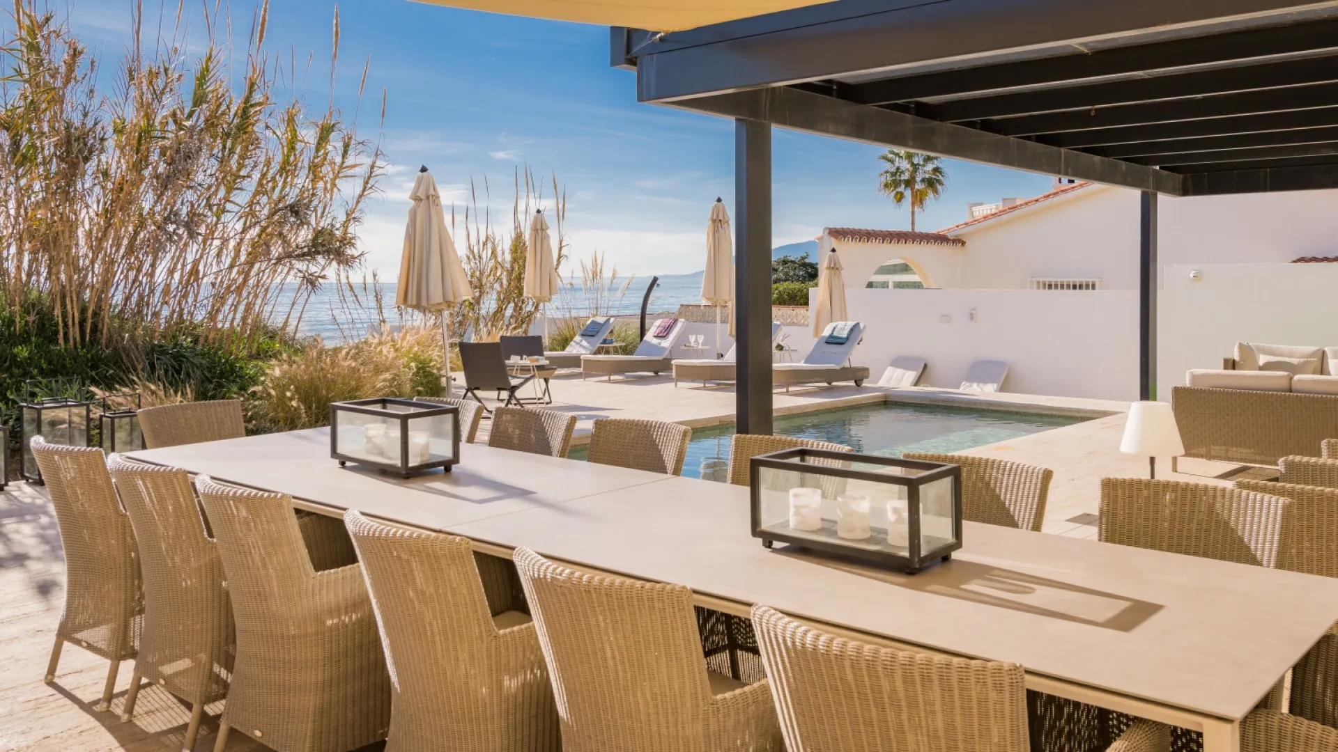 Se vende villa de 6 dormitorios en Costabella