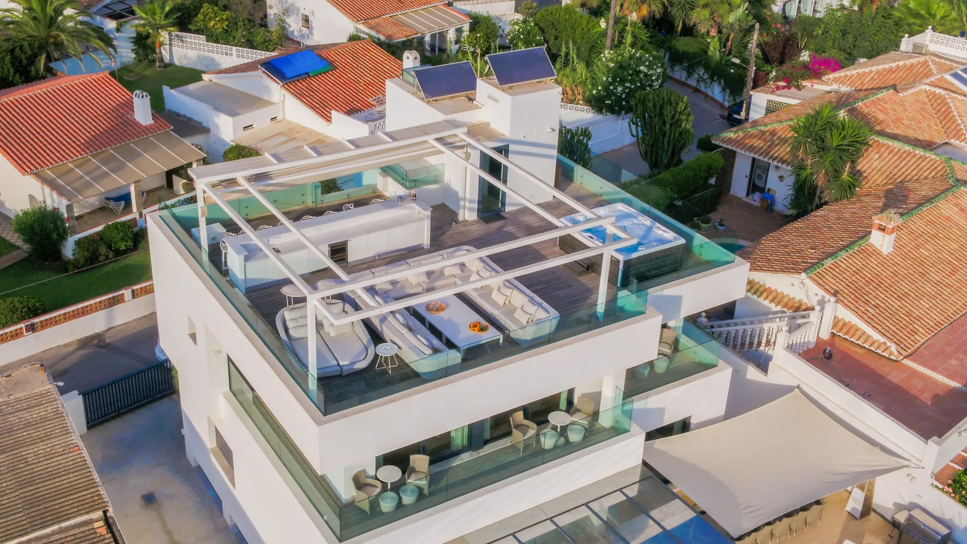 Se vende villa de 6 dormitorios en Costabella