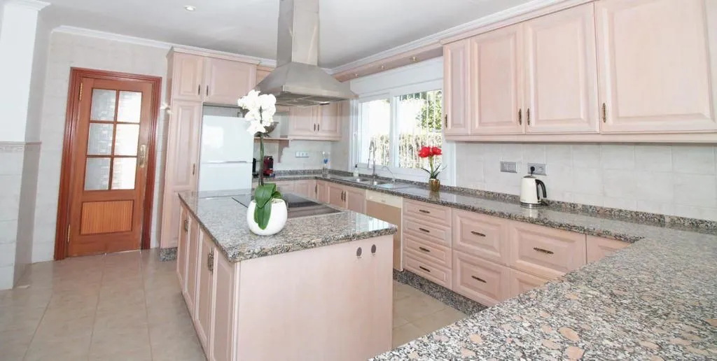 For sale Paraiso Alto 10 bedrooms villa