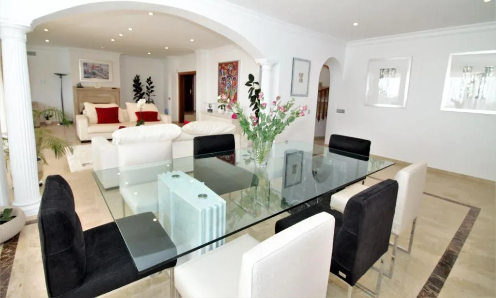For sale Paraiso Alto 10 bedrooms villa