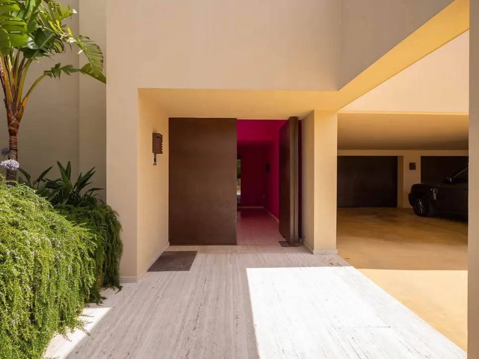 For sale villa in La Reserva with 6 bedrooms