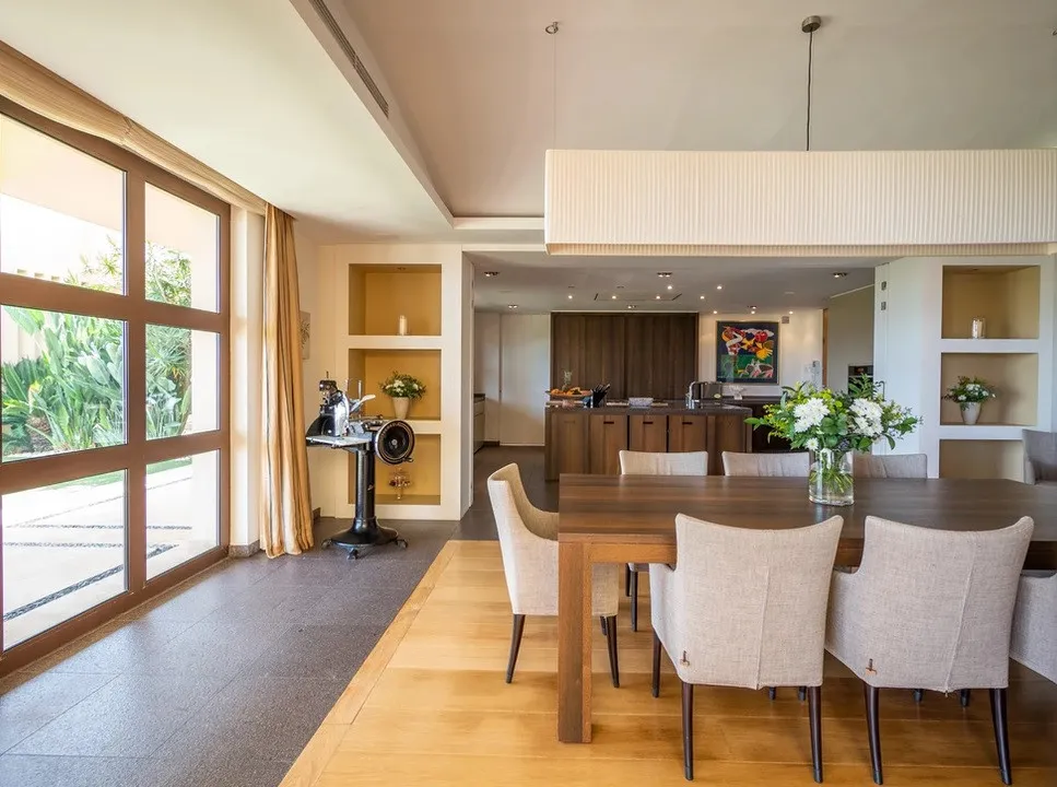 For sale villa in La Reserva with 6 bedrooms