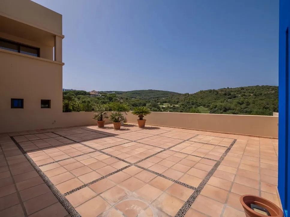 For sale villa in La Reserva with 6 bedrooms