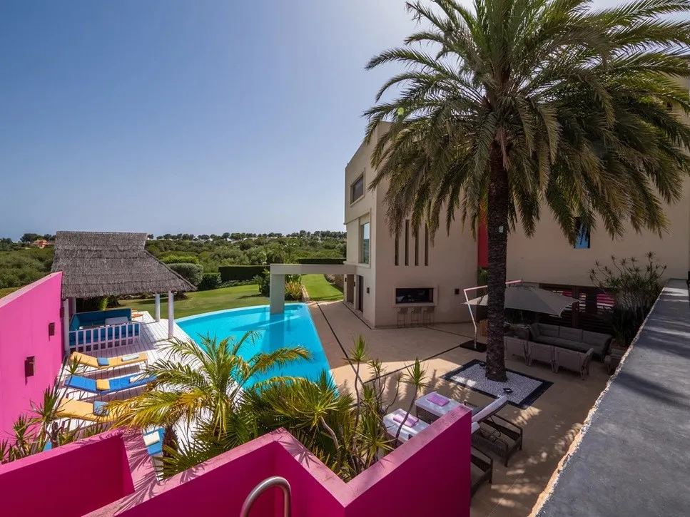 For sale villa in La Reserva with 6 bedrooms