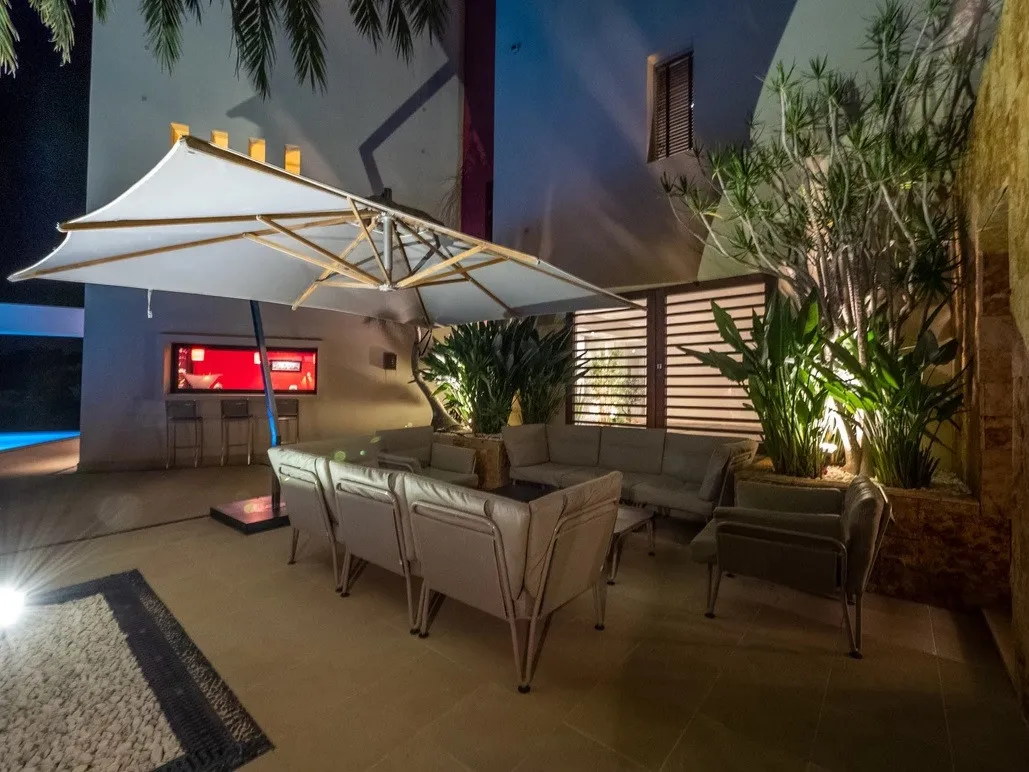 For sale villa in La Reserva with 6 bedrooms