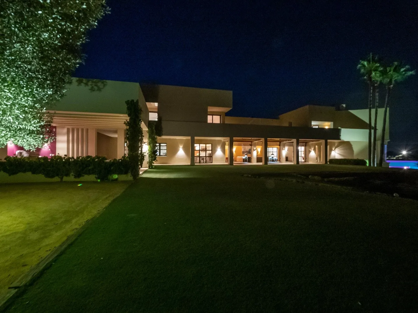 For sale villa in La Reserva with 6 bedrooms