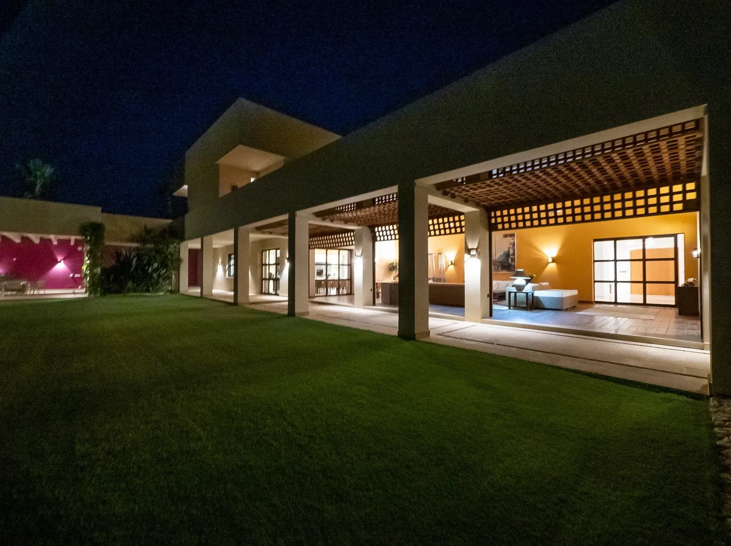 For sale villa in La Reserva with 6 bedrooms