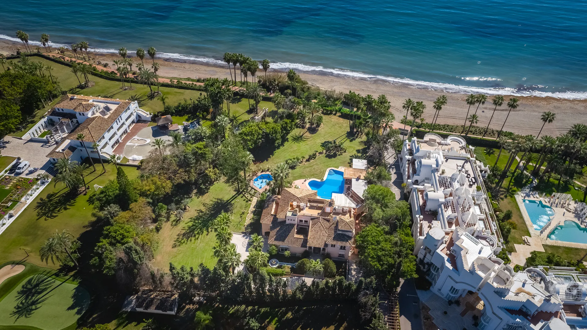 Buy villa in Hacienda Beach with 8 bedrooms