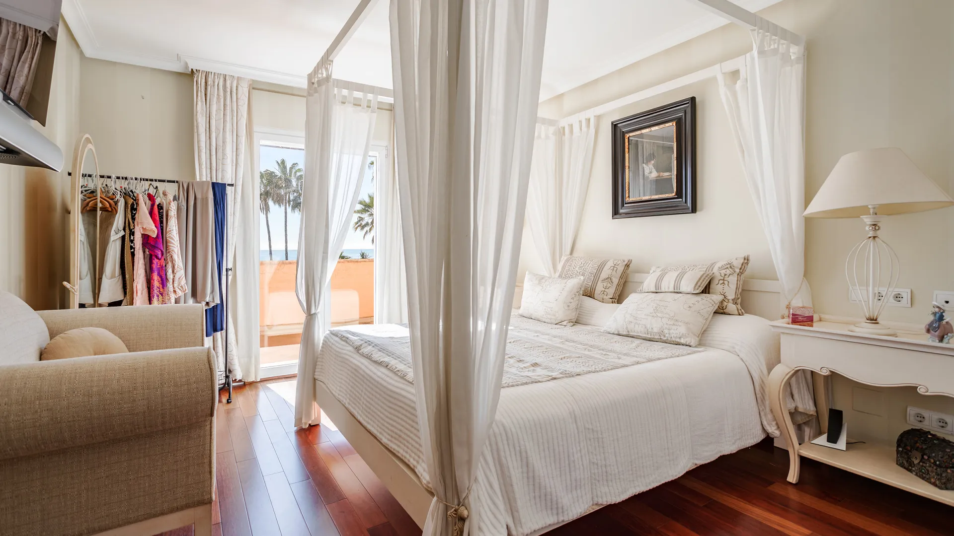 Buy villa in Hacienda Beach with 8 bedrooms