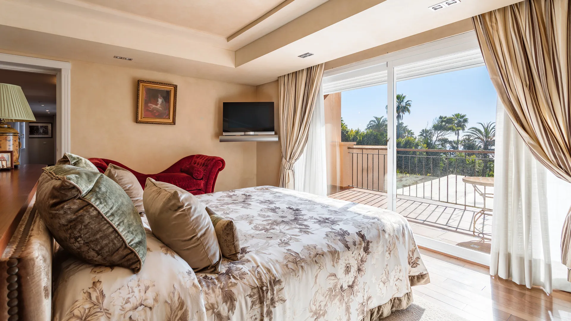 Buy villa in Hacienda Beach with 8 bedrooms