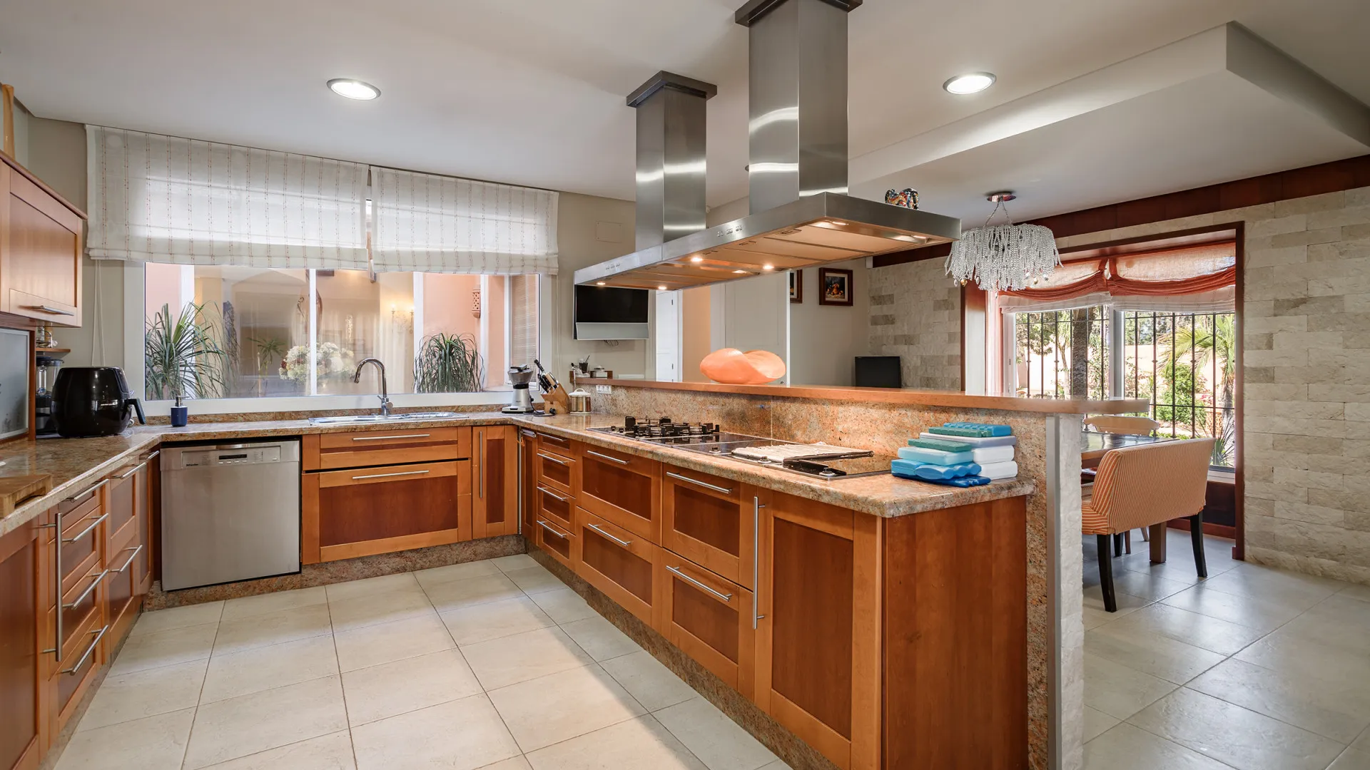 Buy villa in Hacienda Beach with 8 bedrooms