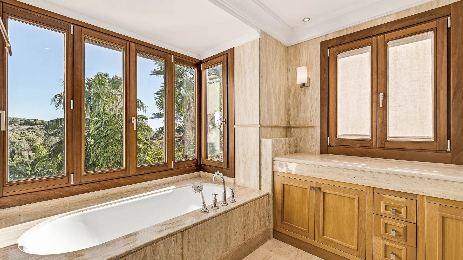 Paraiso Alto villa for sale