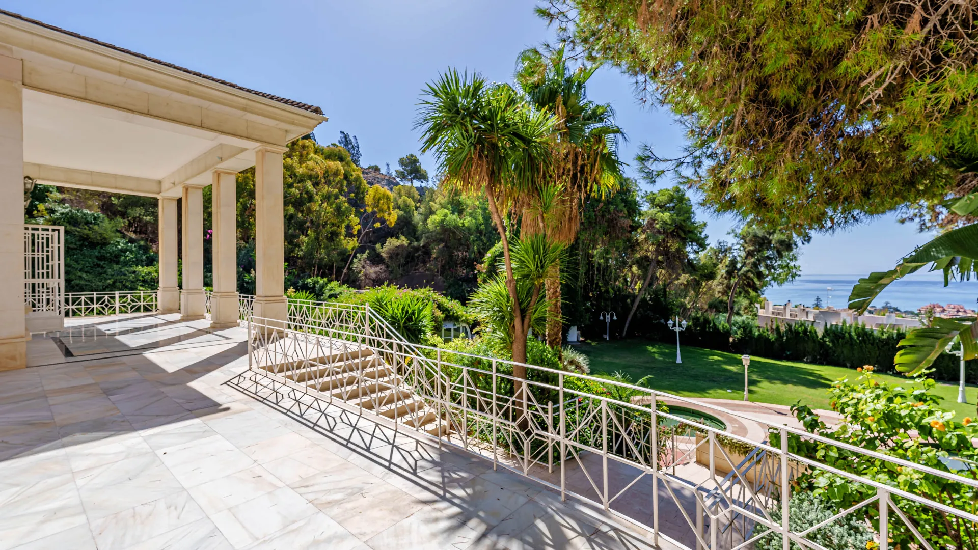 For sale El Limonar palace