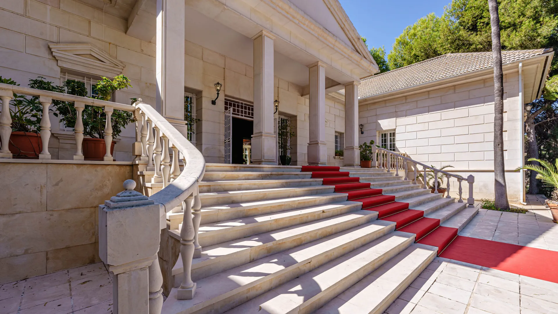 For sale El Limonar palace