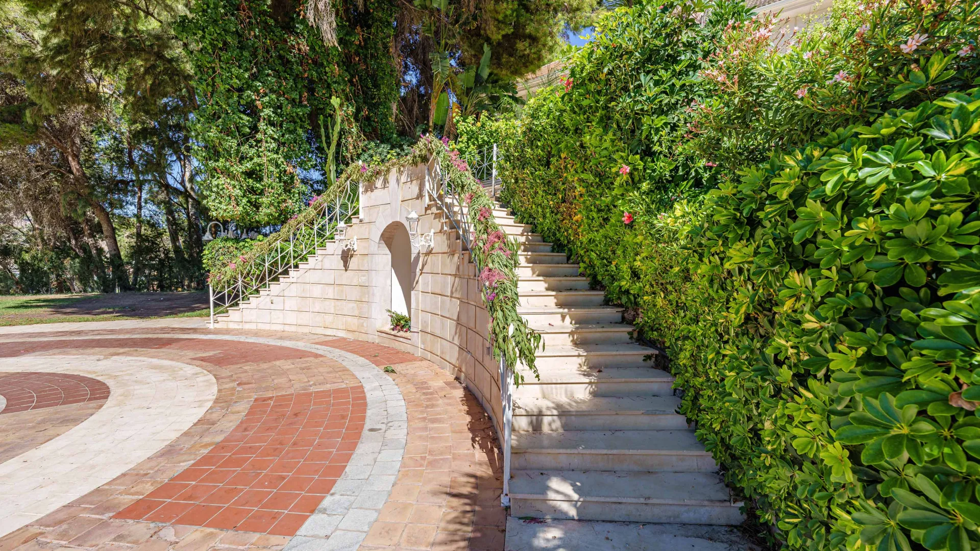 For sale El Limonar palace