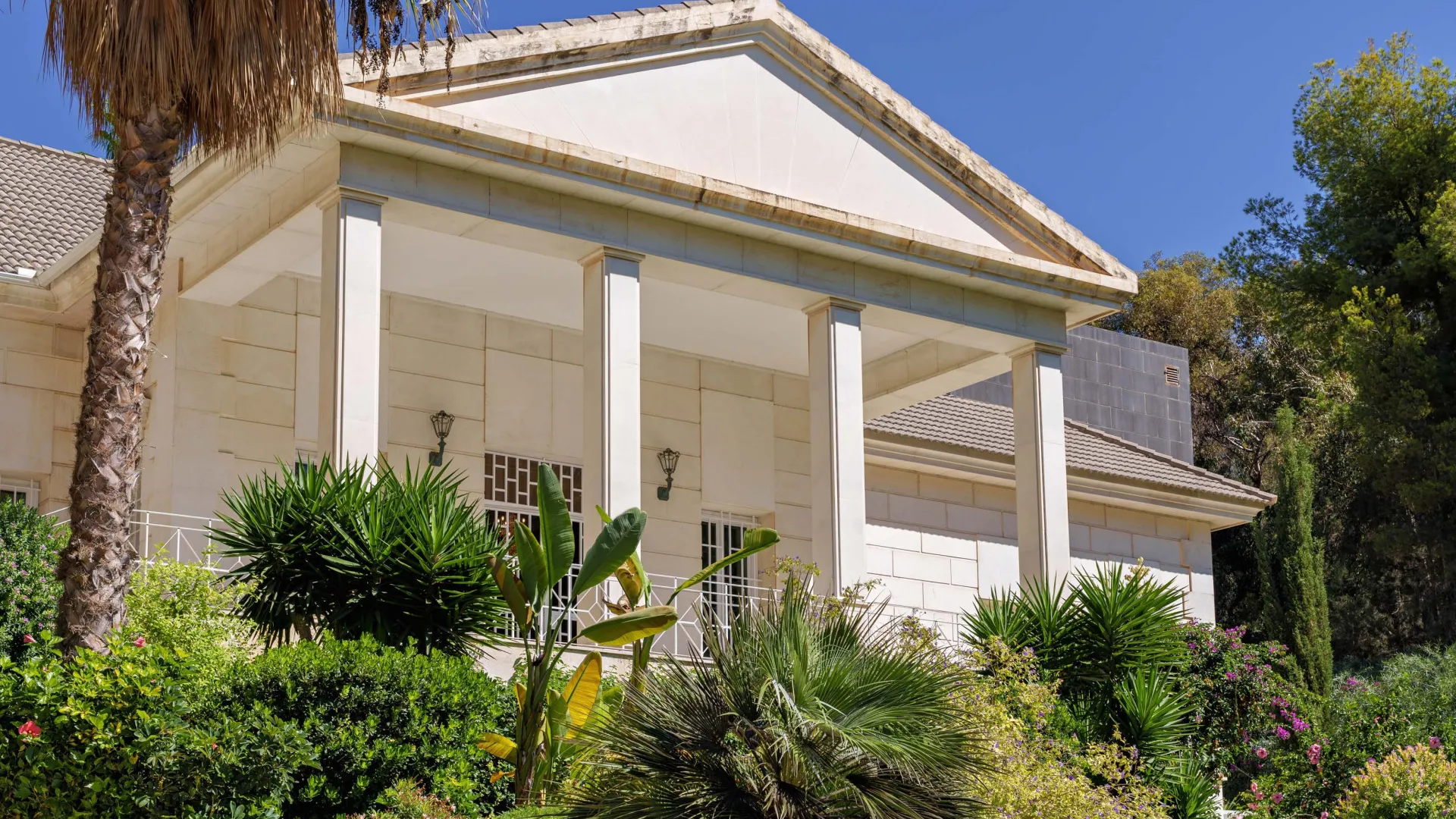 For sale El Limonar palace