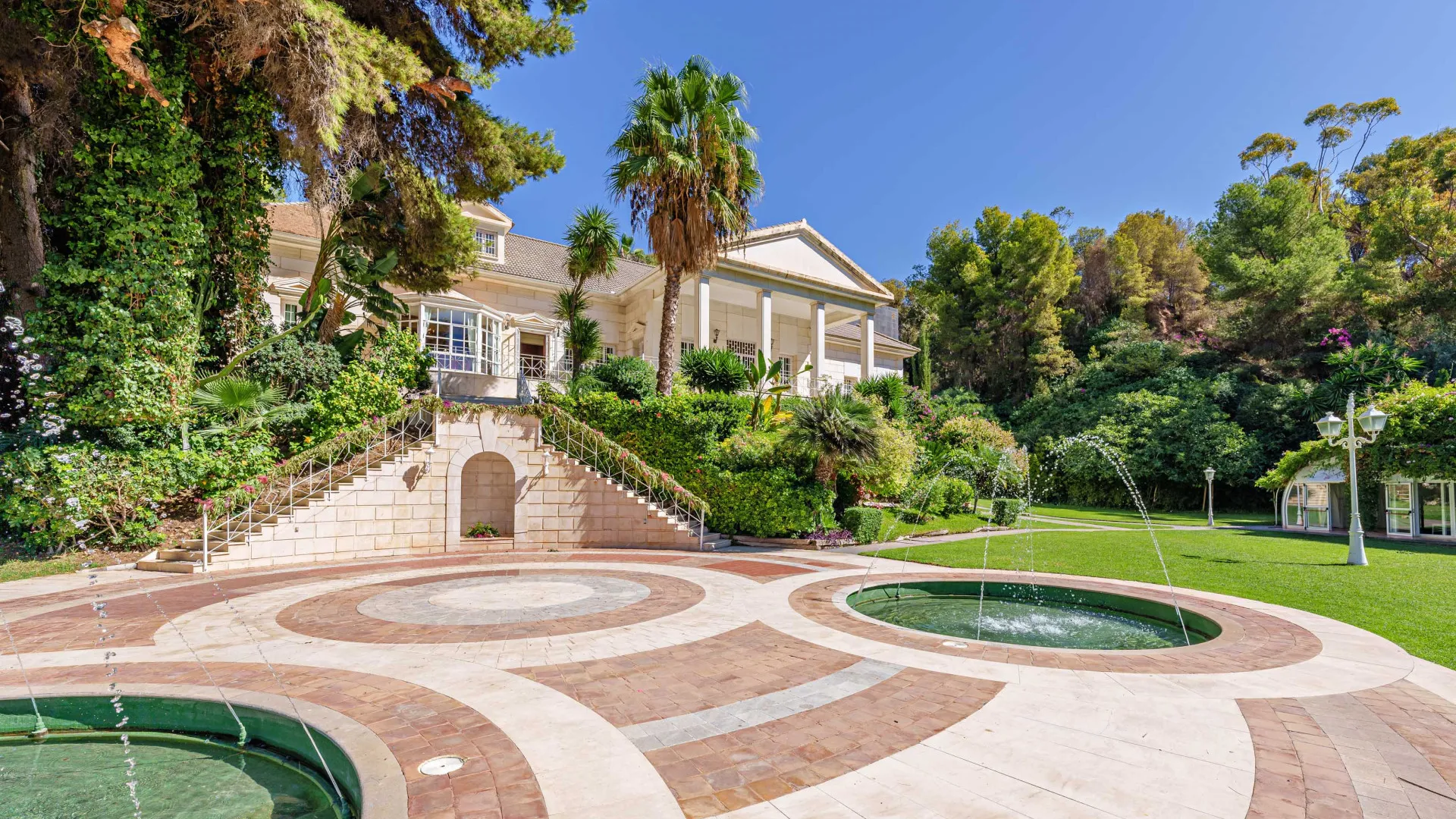 For sale El Limonar palace