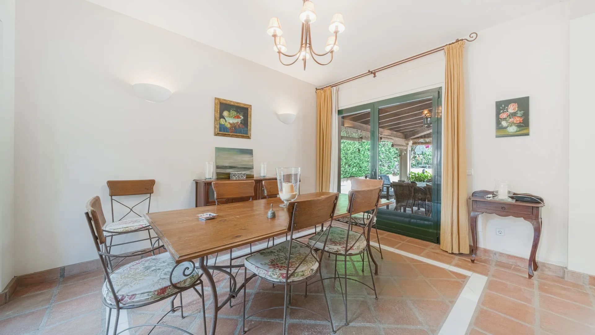 For sale villa with 5 bedrooms in Sotogrande