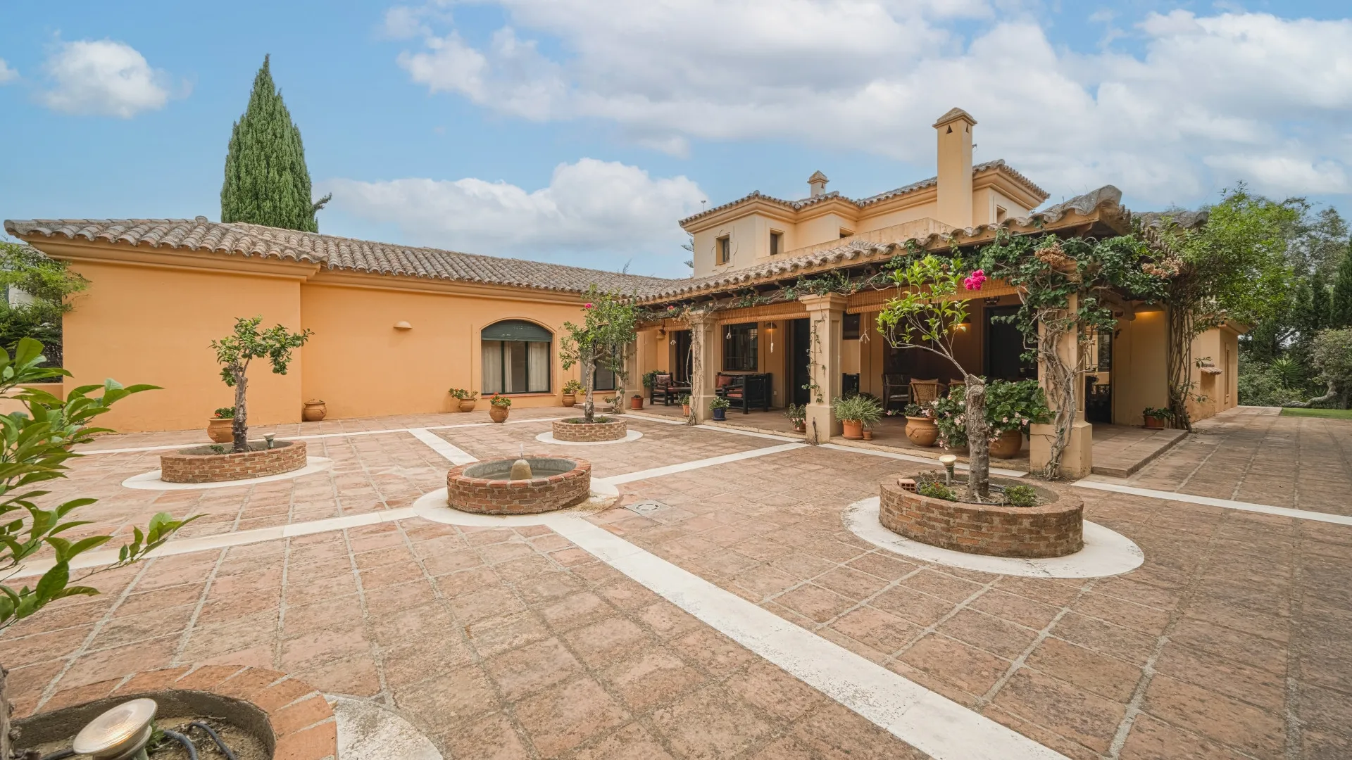 For sale villa with 5 bedrooms in Sotogrande