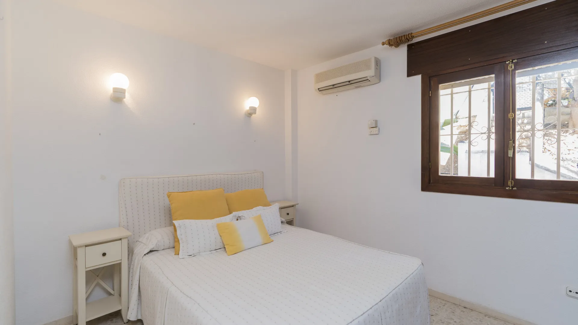 For sale villa with 9 bedrooms in Rincon de la Victoria