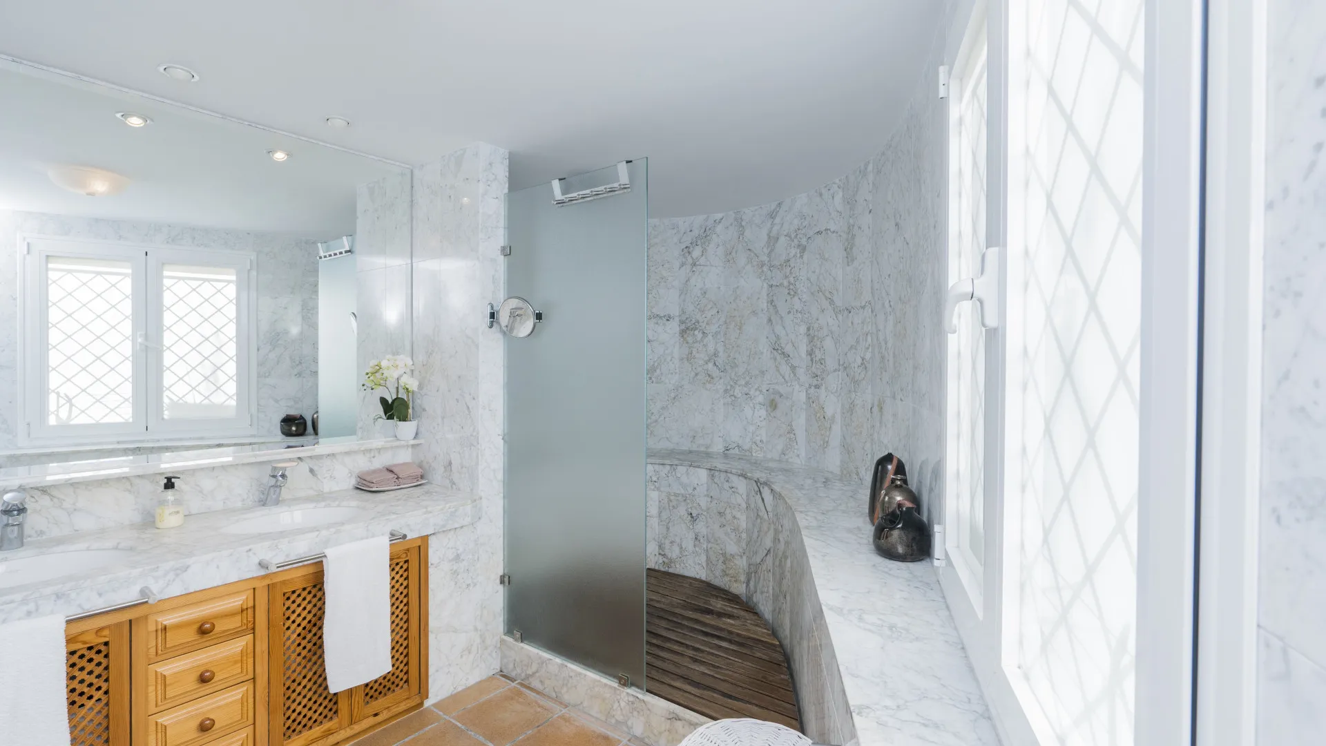 For sale villa with 9 bedrooms in Rincon de la Victoria