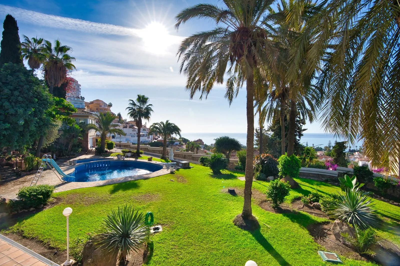 For sale villa with 9 bedrooms in Rincon de la Victoria