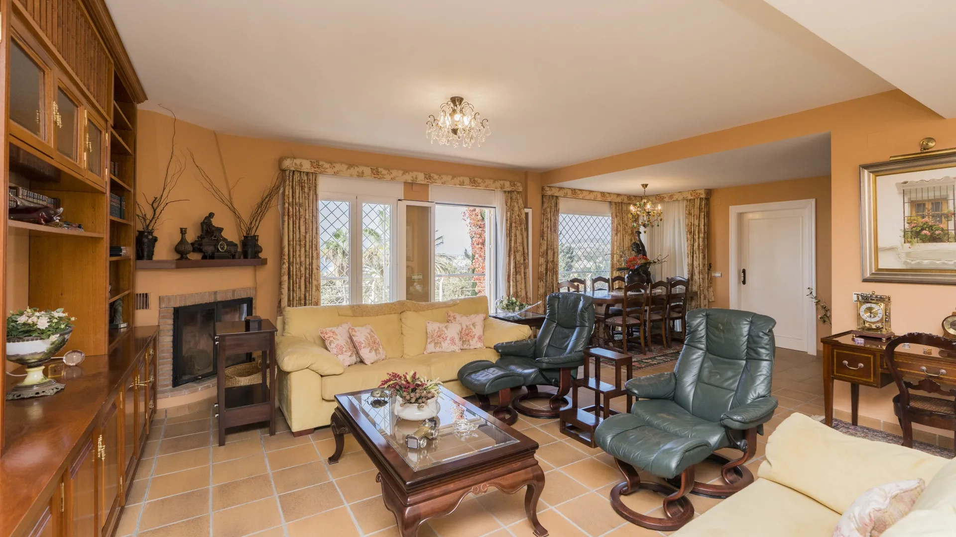 For sale villa with 9 bedrooms in Rincon de la Victoria