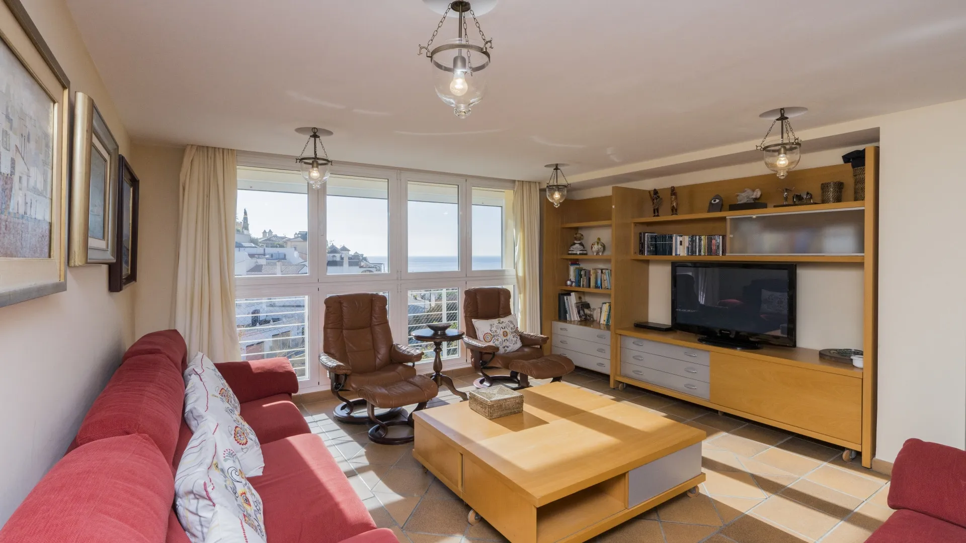 For sale villa with 9 bedrooms in Rincon de la Victoria