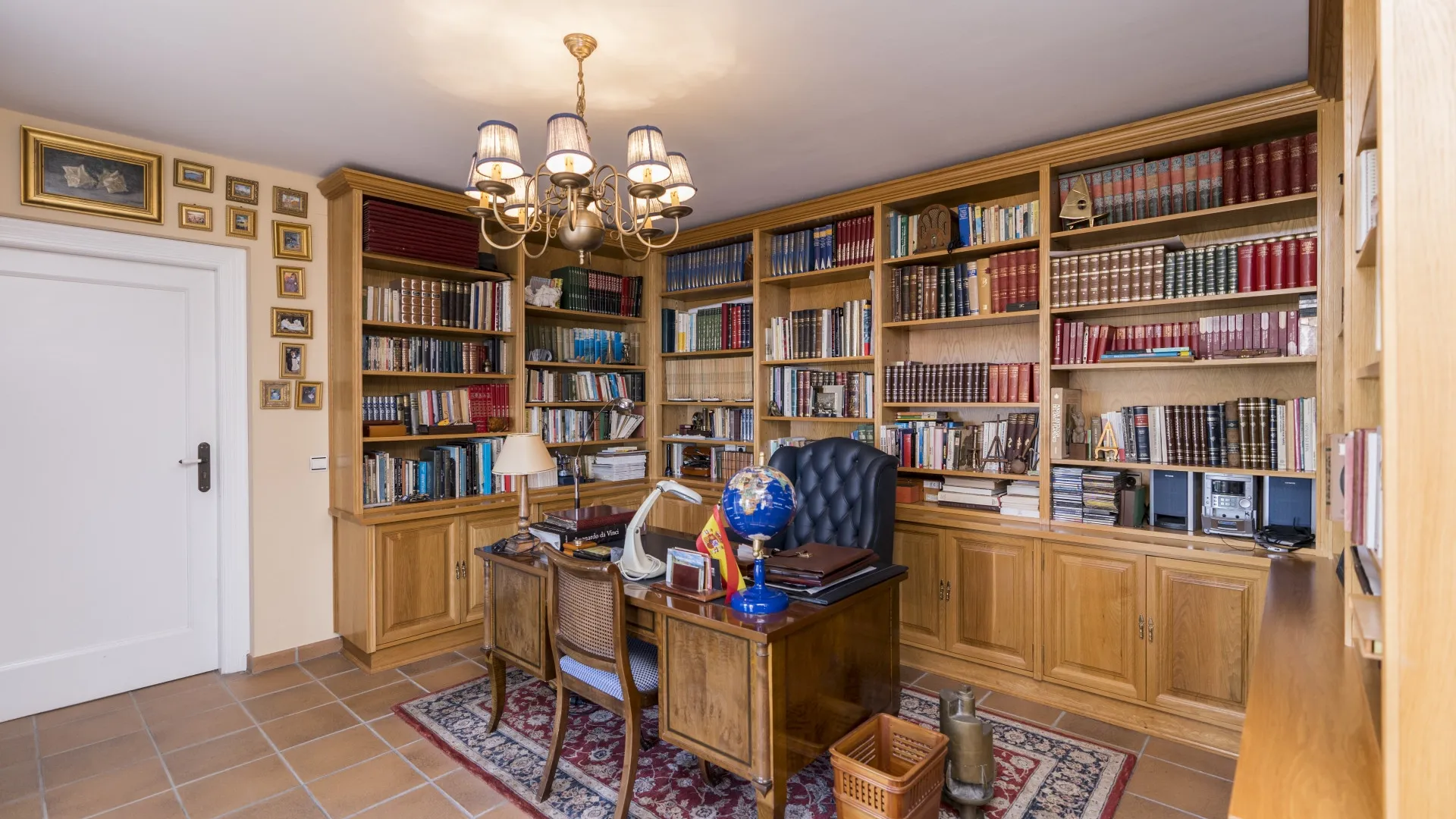 For sale villa with 9 bedrooms in Rincon de la Victoria