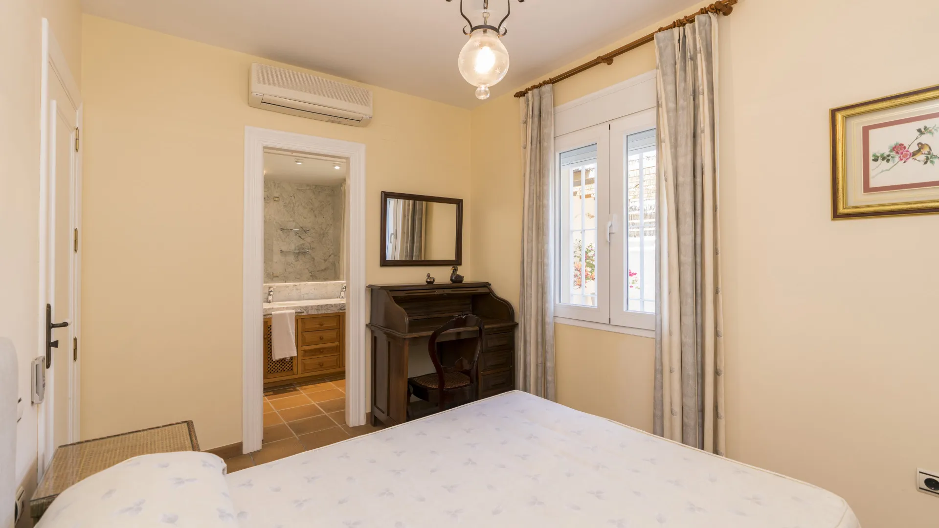 For sale villa with 9 bedrooms in Rincon de la Victoria