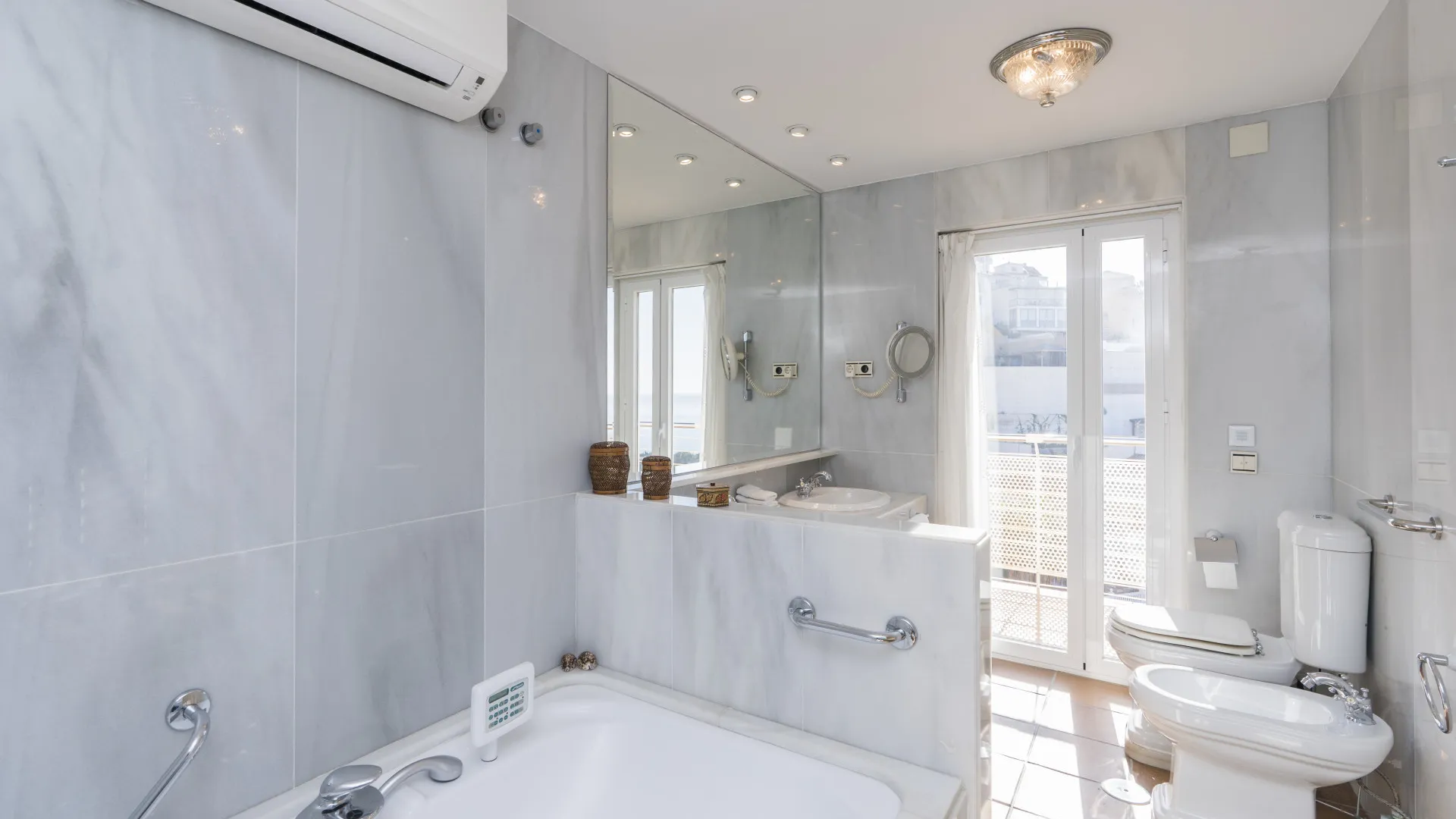 For sale villa with 9 bedrooms in Rincon de la Victoria