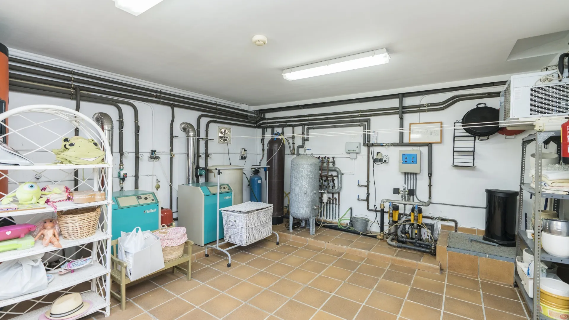 For sale villa with 9 bedrooms in Rincon de la Victoria