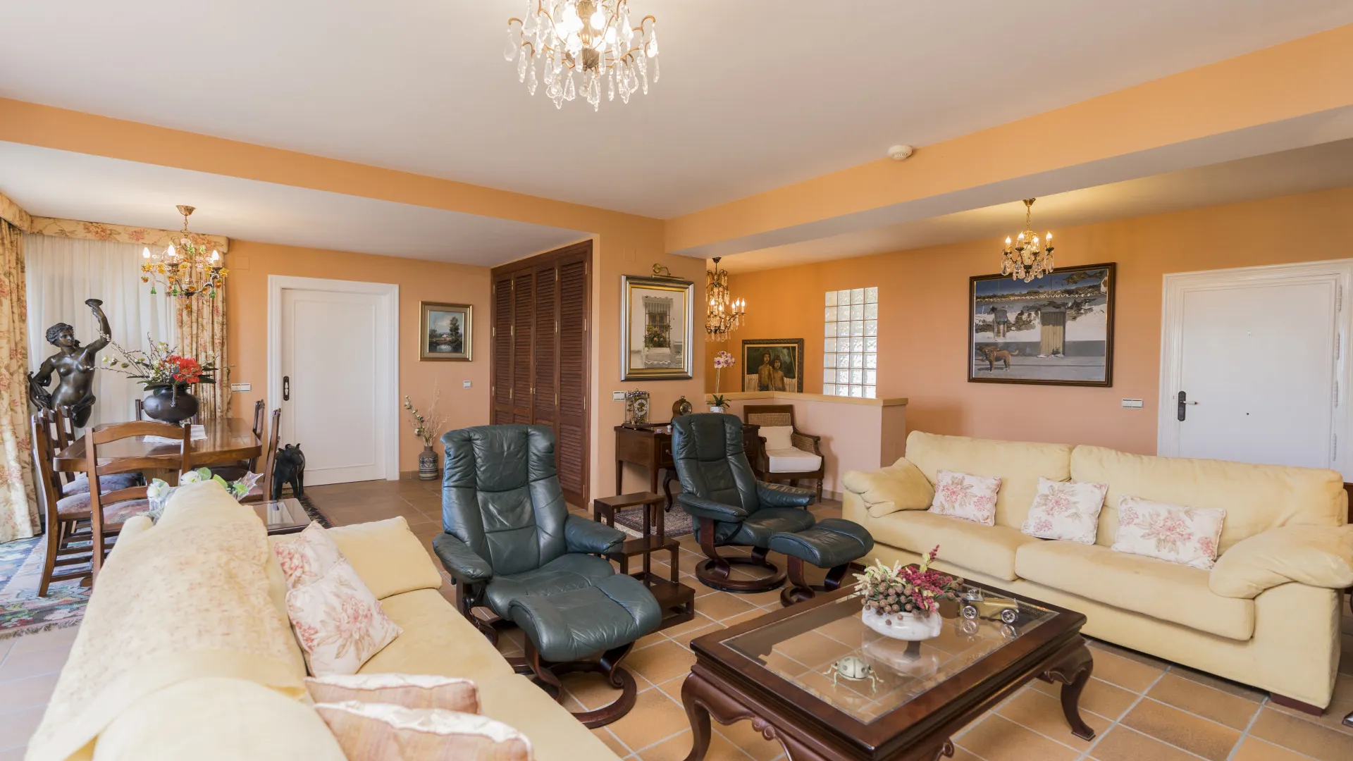 For sale villa with 9 bedrooms in Rincon de la Victoria