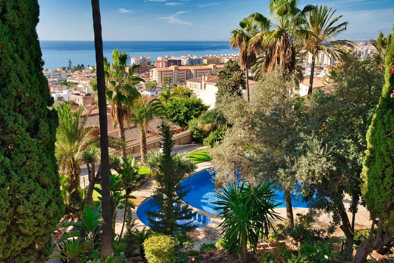 For sale villa with 9 bedrooms in Rincon de la Victoria