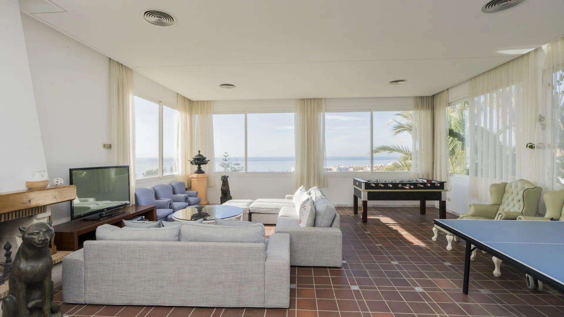 For sale villa with 9 bedrooms in Rincon de la Victoria