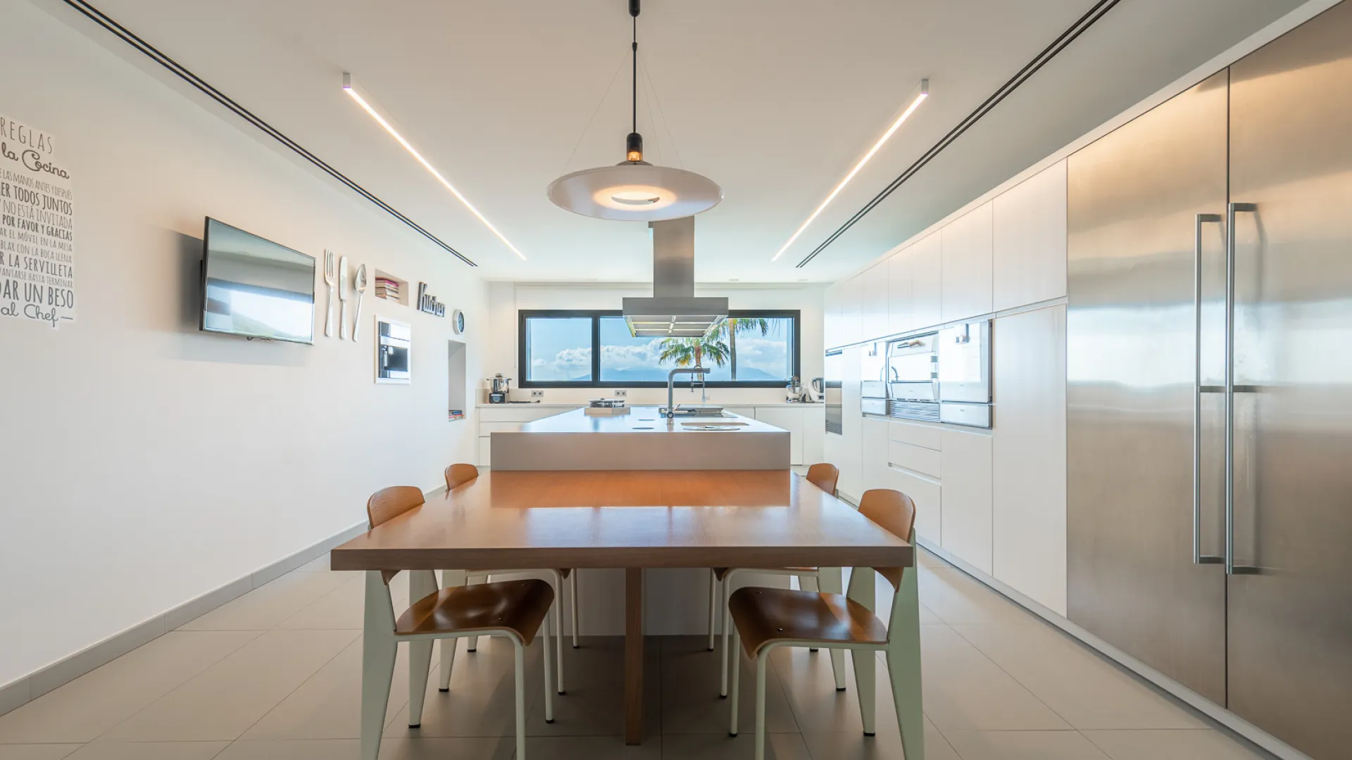 Villa con 8 dormitorios en venta en Malaga - Este