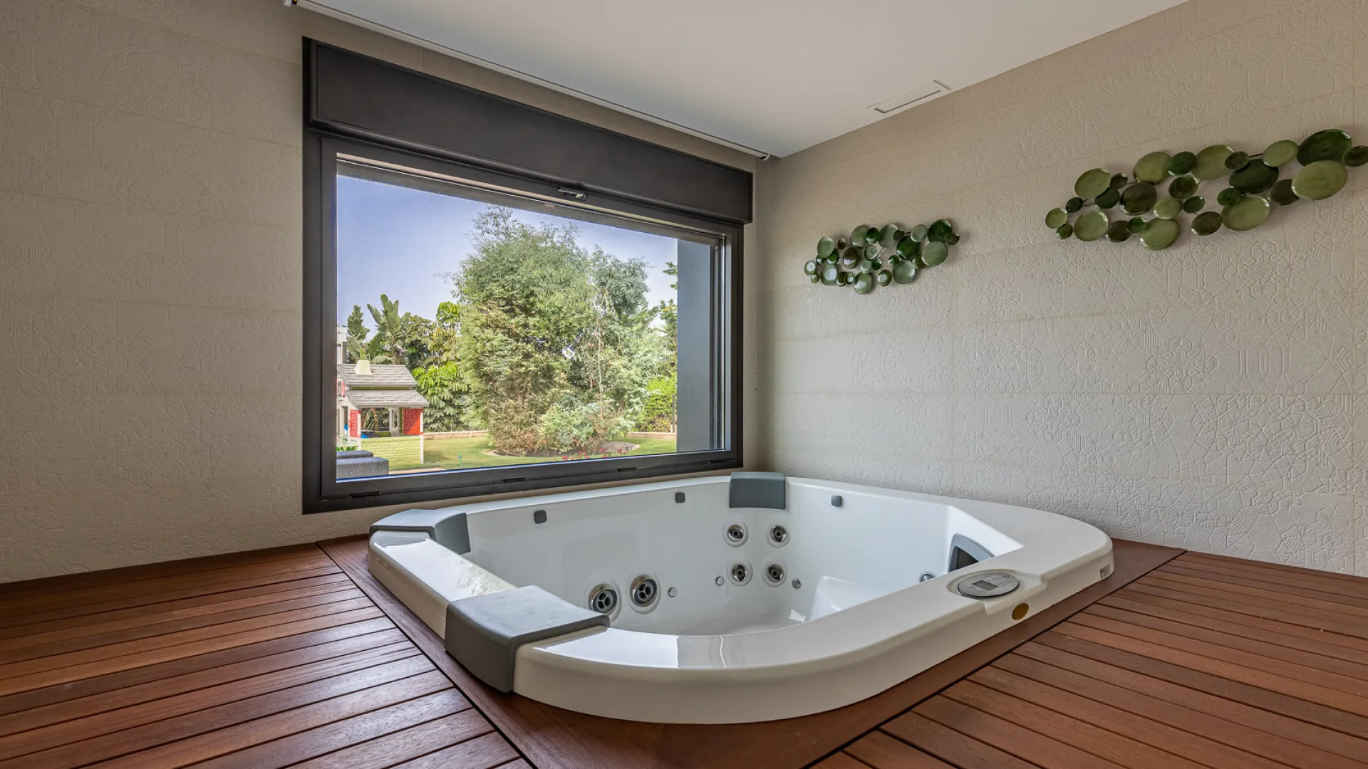 Villa con 8 dormitorios en venta en Malaga - Este