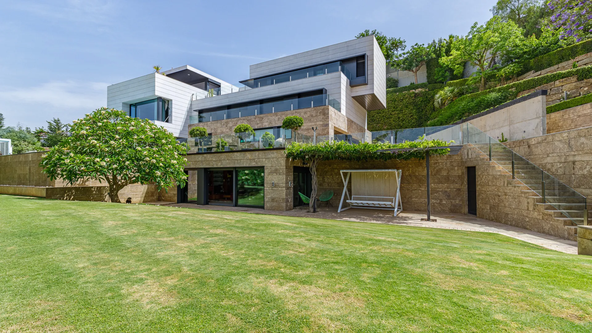 Villa con 8 dormitorios en venta en Malaga - Este