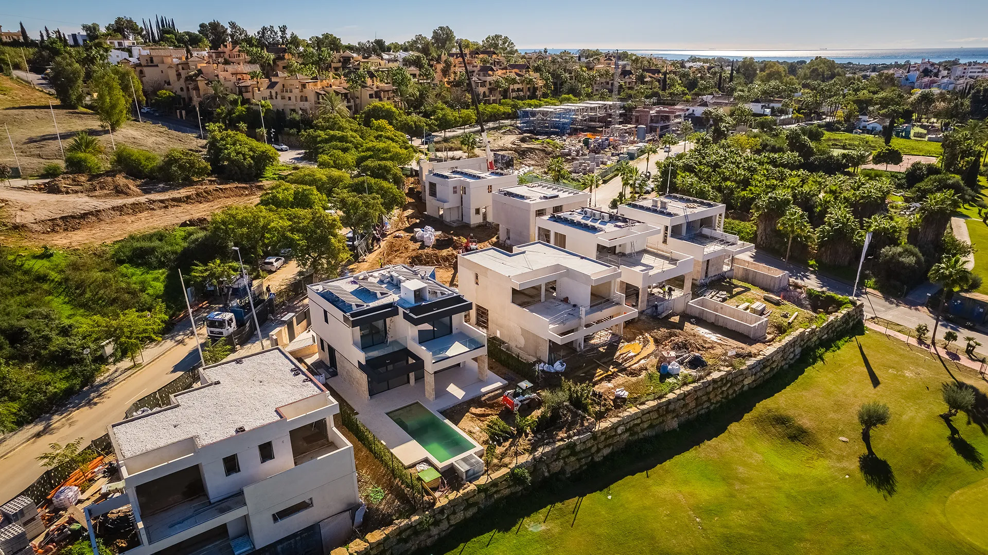 For sale New Golden Mile villa with 4 bedrooms
