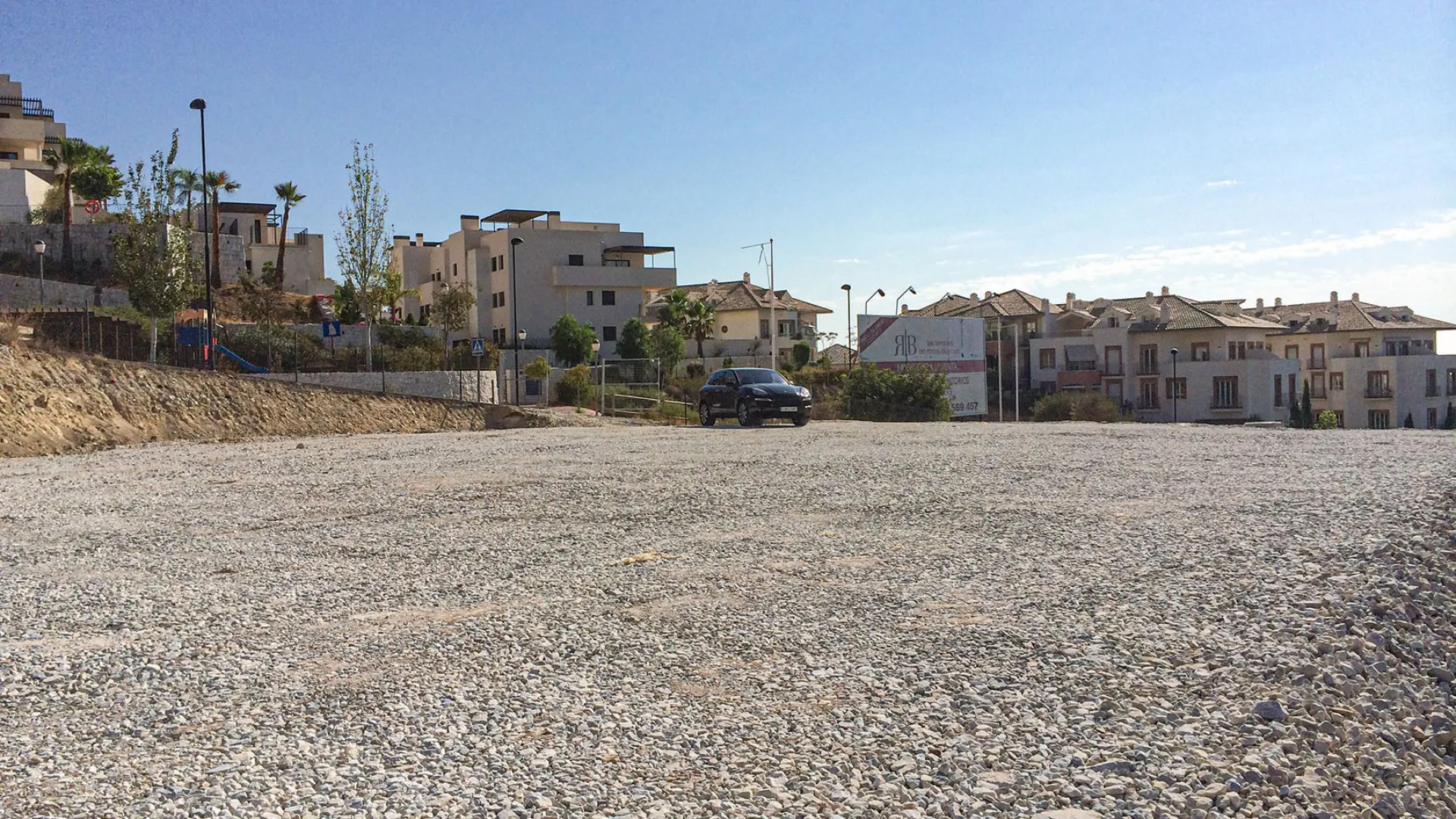 Se vende parcela en Benalmadena