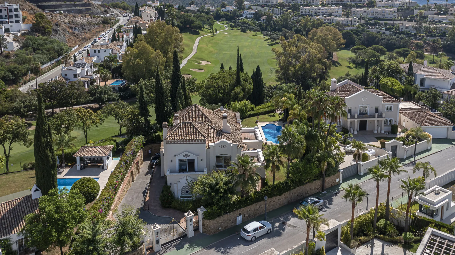 Buy villa in La Reserva de la Quinta