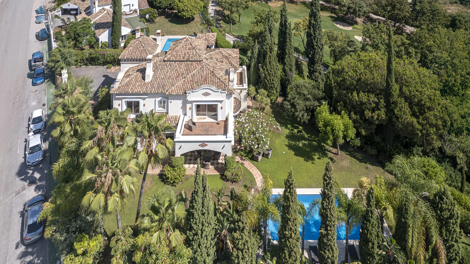 Buy villa in La Reserva de la Quinta