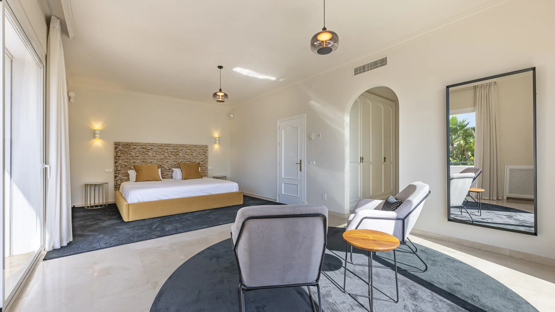 Buy villa in La Reserva de la Quinta