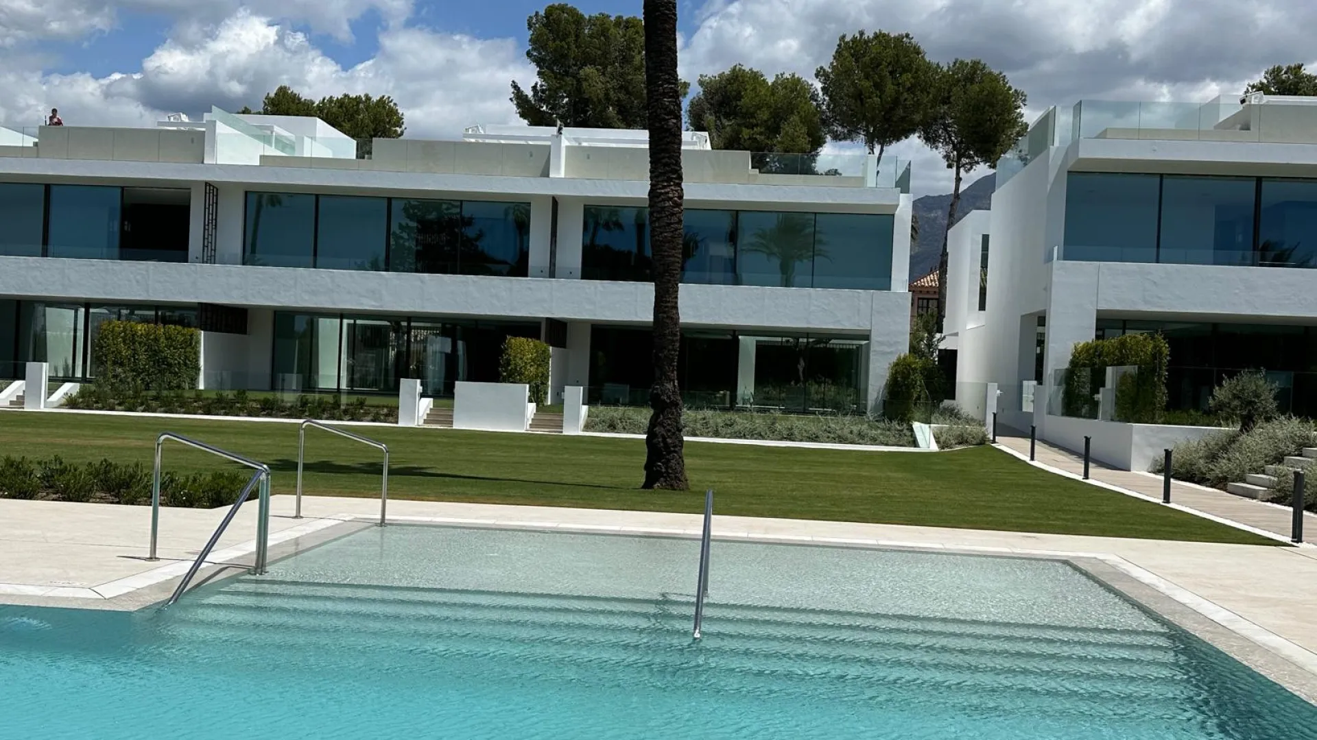 Semi detached villa in Atalaya de Rio Verde for sale