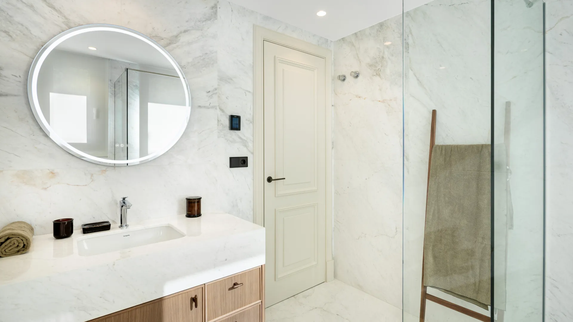 For sale villa in Cumbres de Elviria