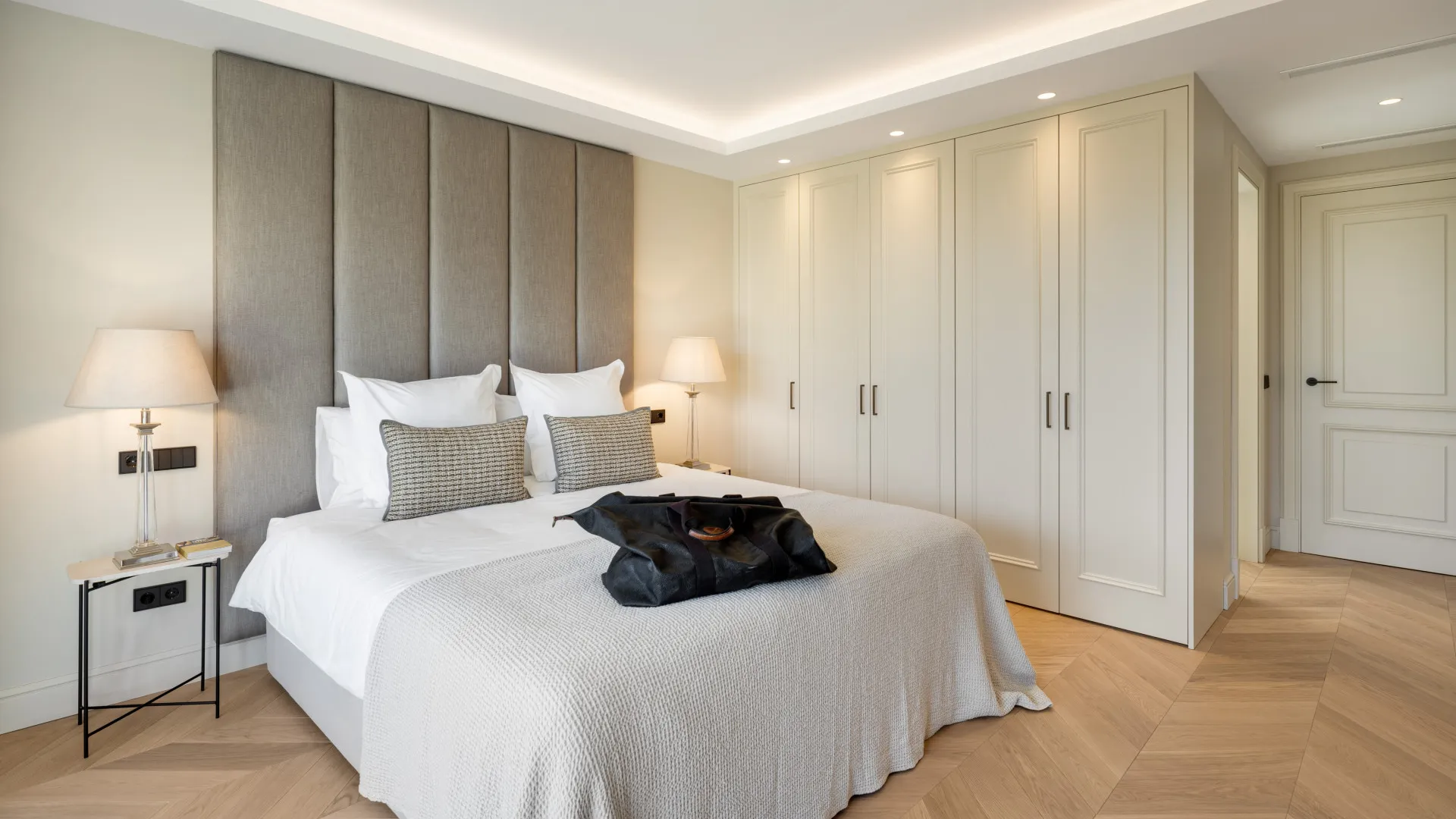 For sale villa in Cumbres de Elviria