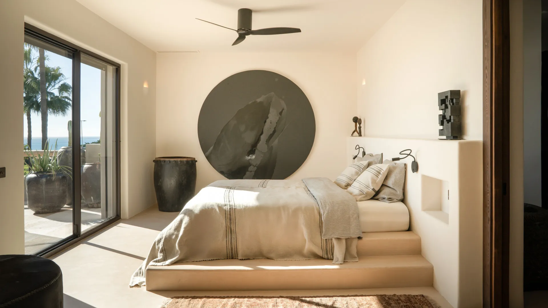 Se vende villa en Selwo con 5 dormitorios