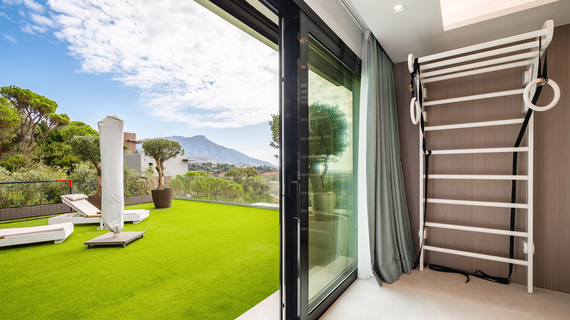 For sale villa with 8 bedrooms in El Madroñal