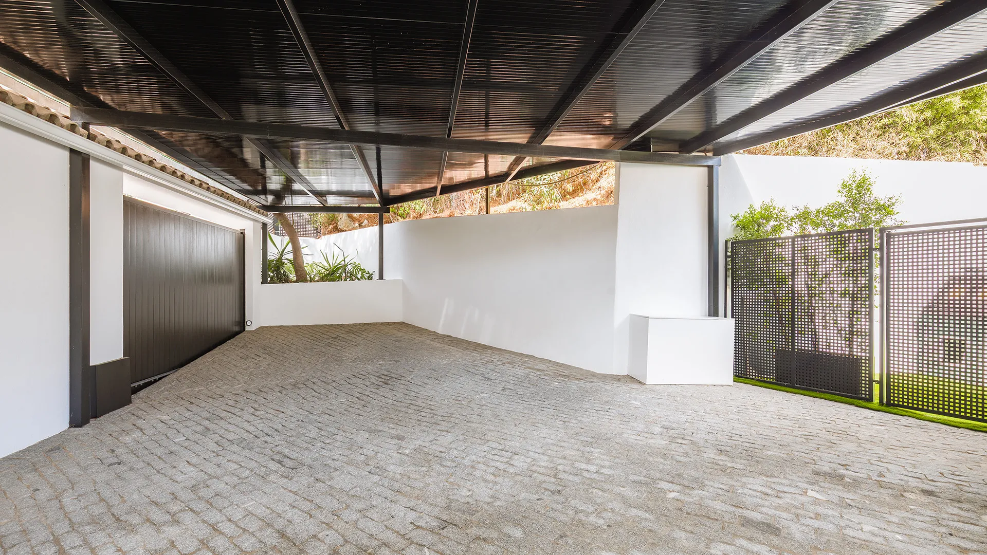 For sale villa with 8 bedrooms in El Madroñal